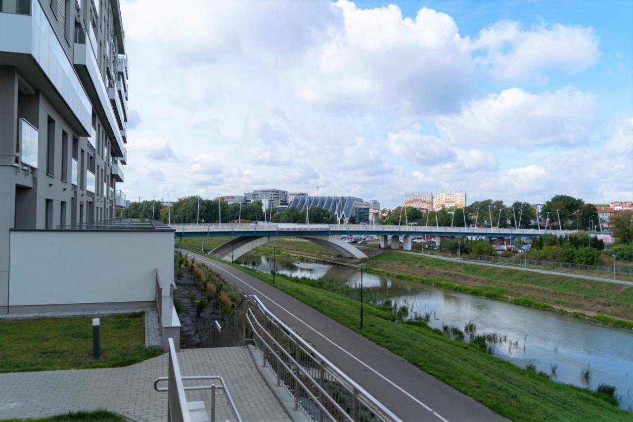 Capital Towers - Apartament Green Z Widokiem Na Rzeke Rzeszów Exterior foto
